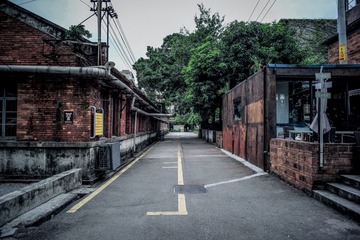 L1000704