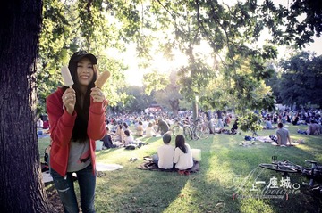 1月11日，Fitzroy Gardens，当地的音乐节，看到它不由得想起了中国的迷笛音乐节，出来这么久，突然很想回家。