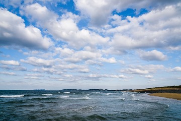 碧海白云和蓝天