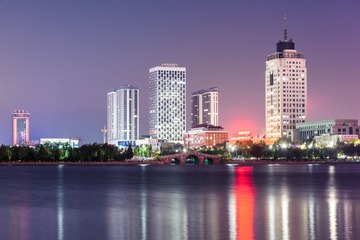 小城夜景