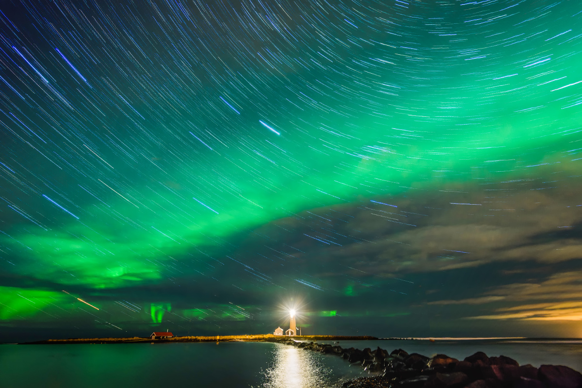 极光星轨无路灯版