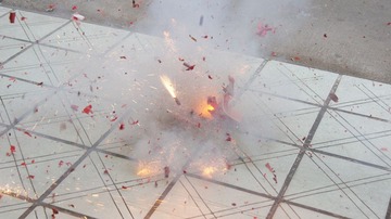 烧炮丈 Burning Firecrackers