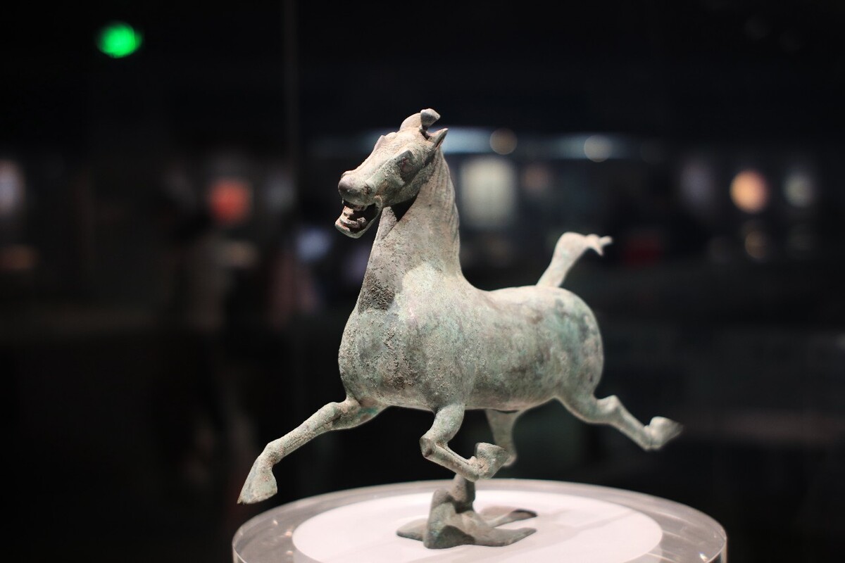 古代什么器物代表什么生肖,中国古代皇帝自称方上藏于竹简之上
