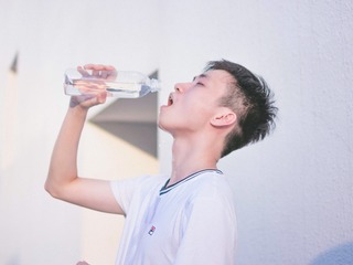 001