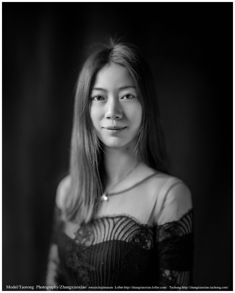 一个玩自由潜的妹纸