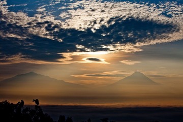 火山日出