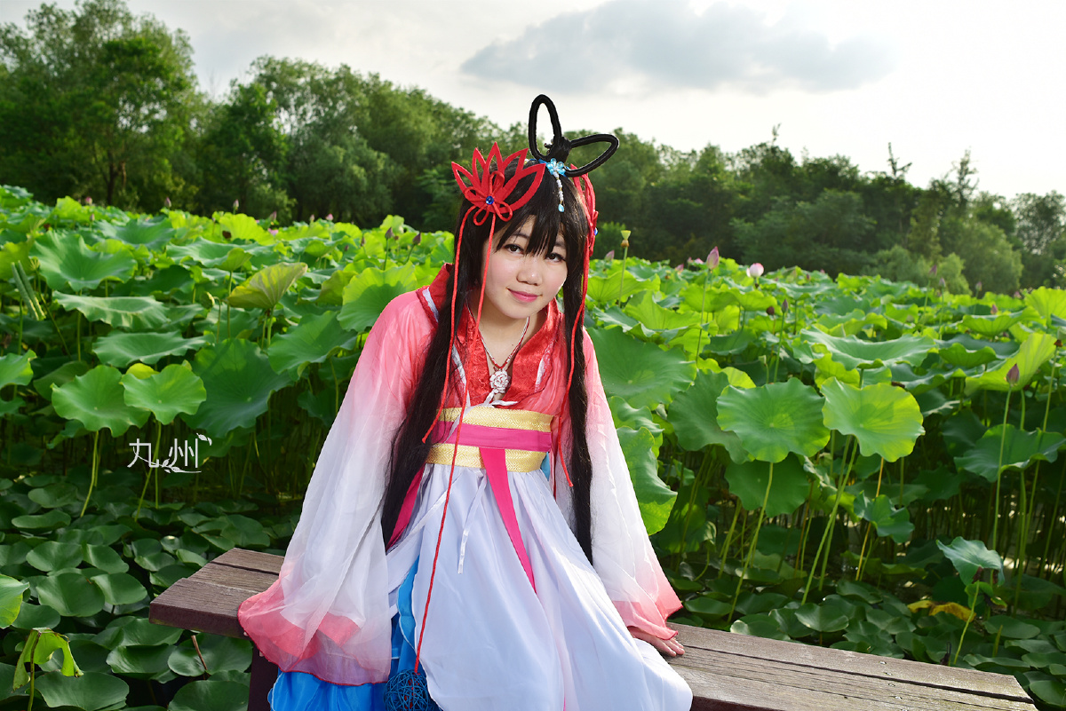洛天依忆红莲cosplay