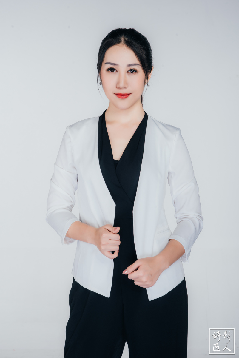 形象照拍摄——摄影棚纯色平面摄影