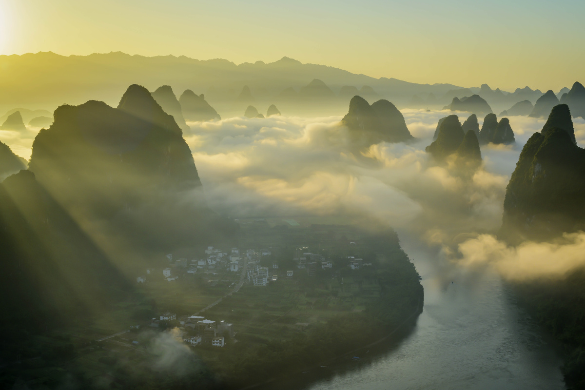 今早相公山云海美