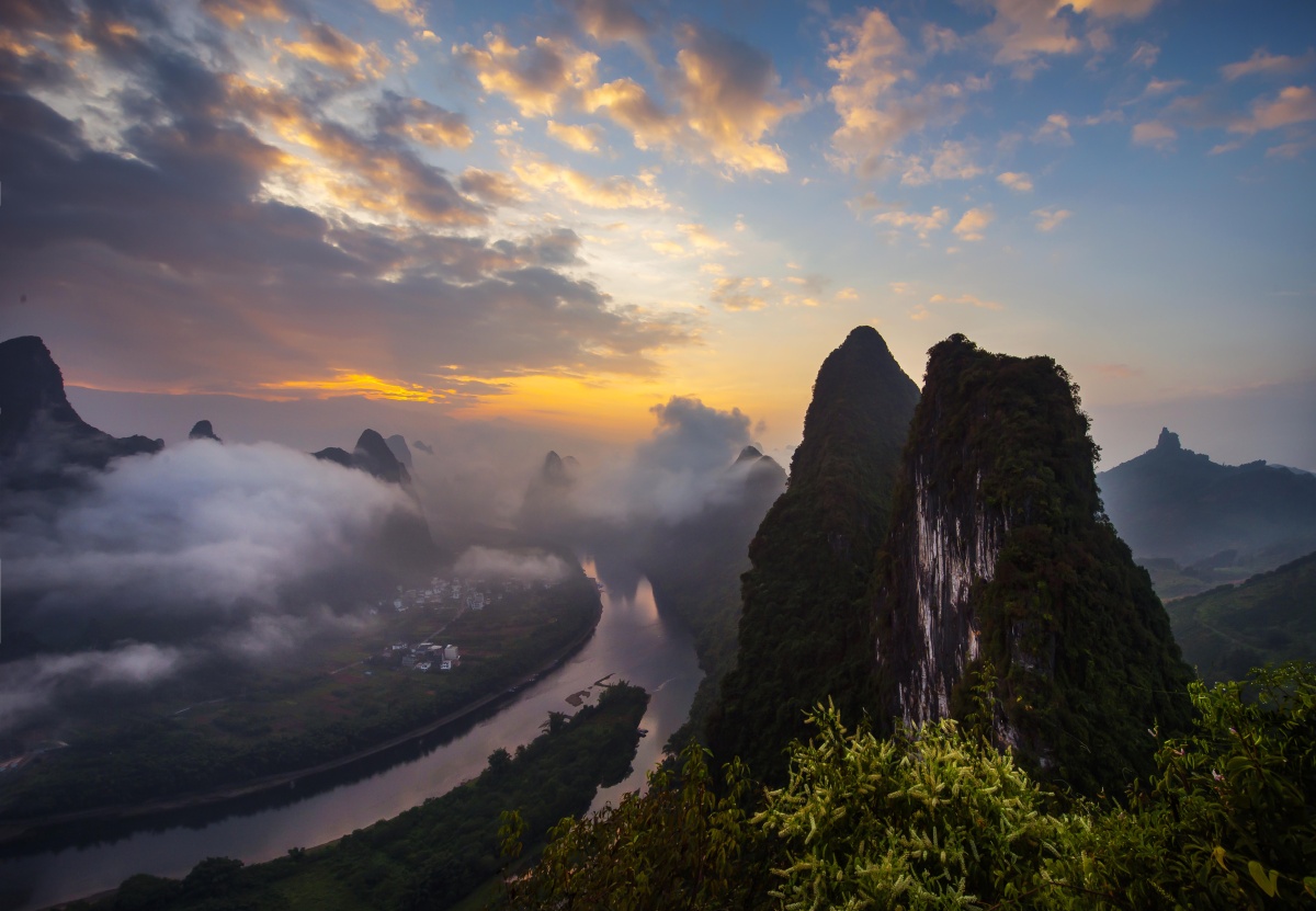 日出- 相公山影人之家赵