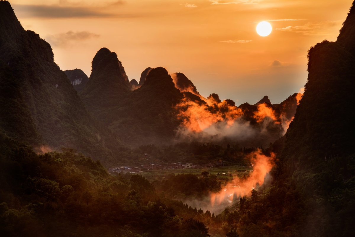 极端天气的日落 - 相公山庄影人家赵文军 - 图虫