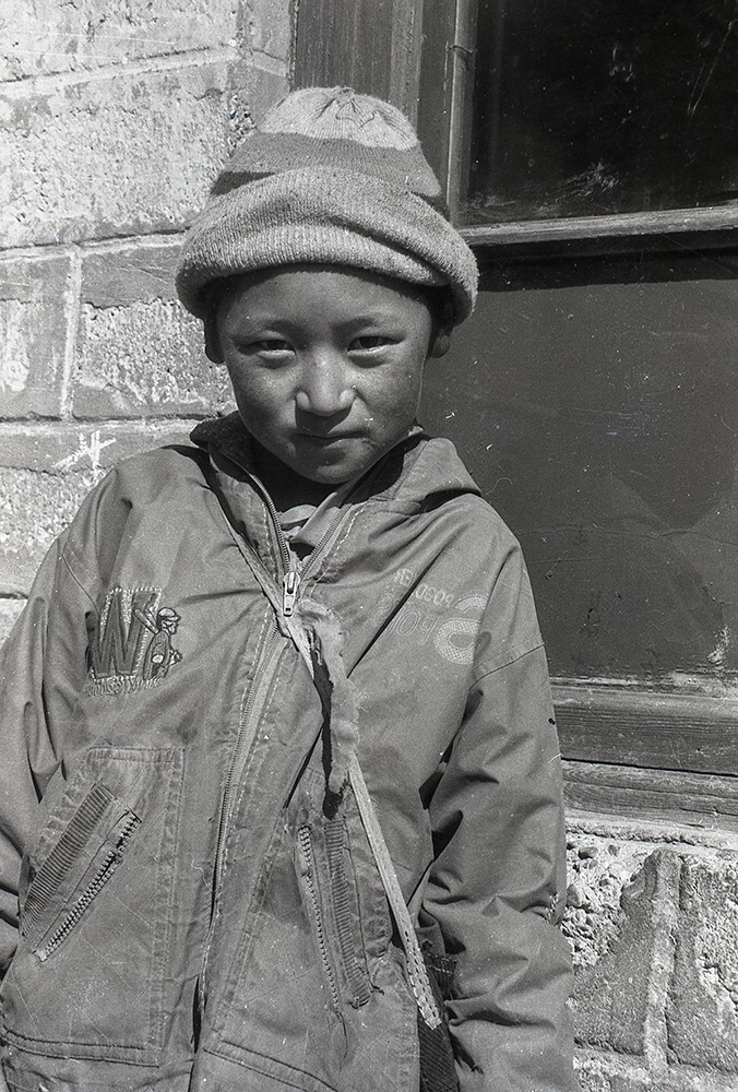 前往稻城途经的藏区小学