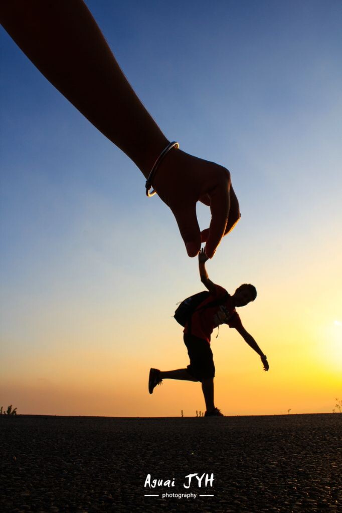 幸福就是每天能够陪你看夕阳，慢慢变老