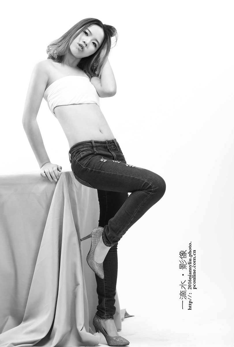 摄影:曹大友后期:曹大友化妆:教你你如何自己解决模特:陈欢摄影地点