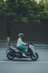 1000028676