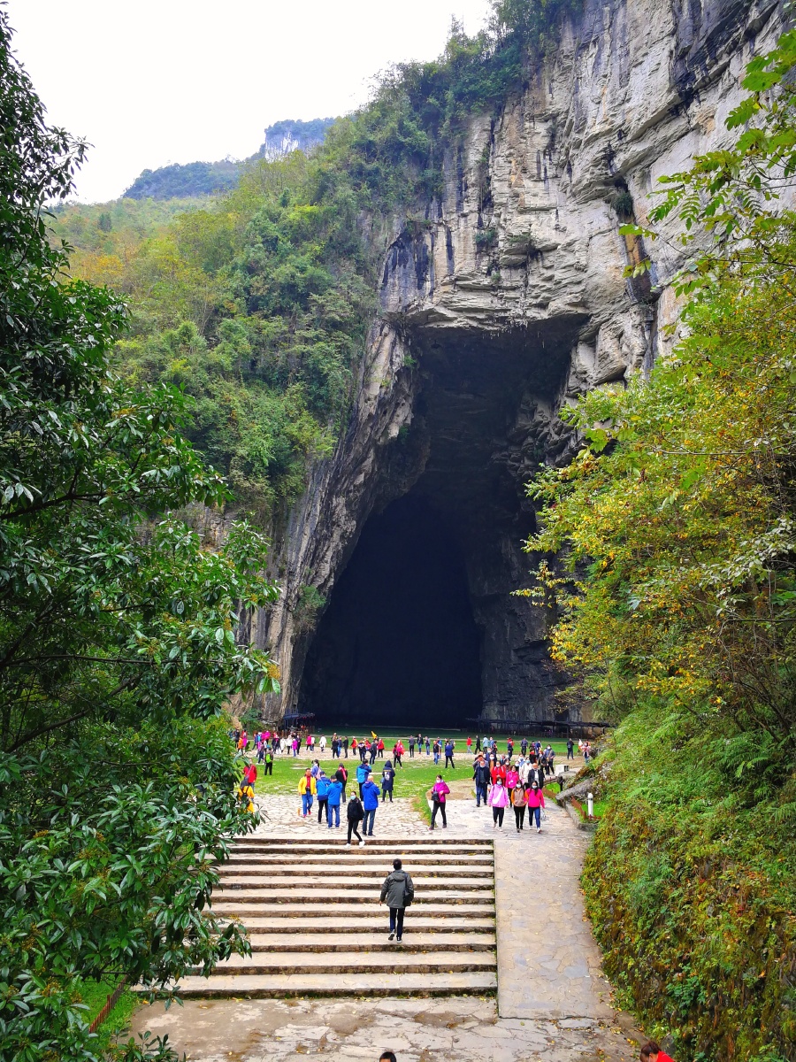 腾龙洞,湖北恩施利川,中国已经探明的最大溶洞,世界已经探明的第七