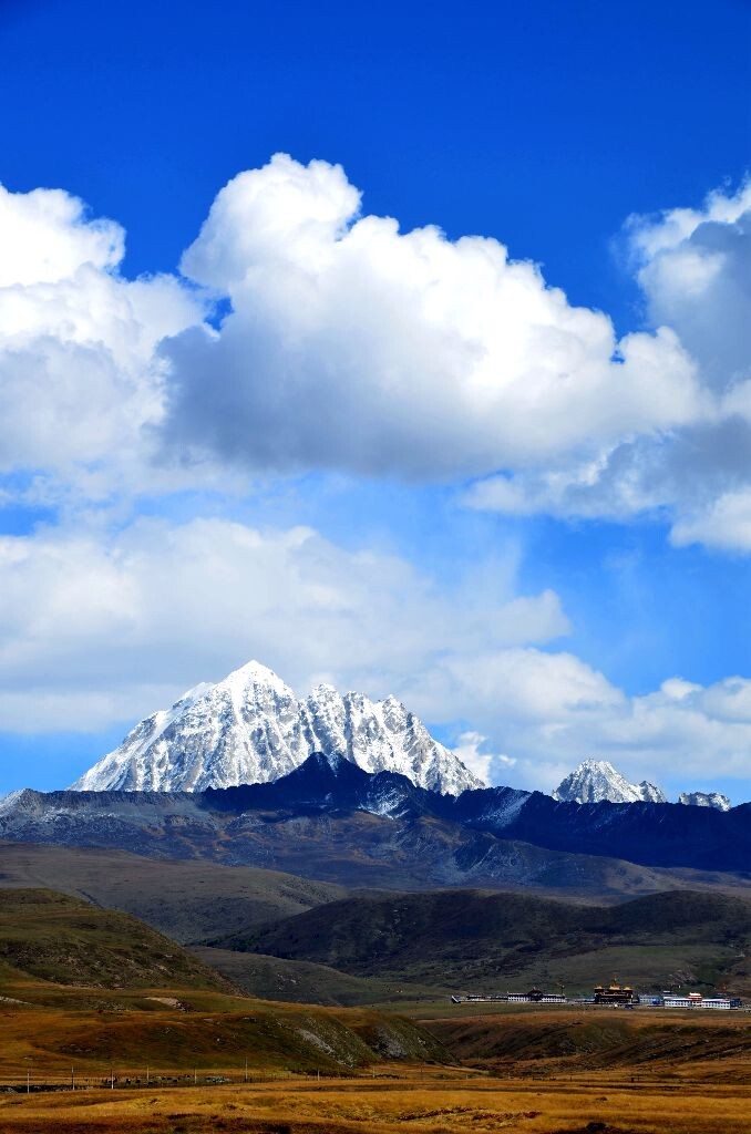 7,下乡途中的雪山。
