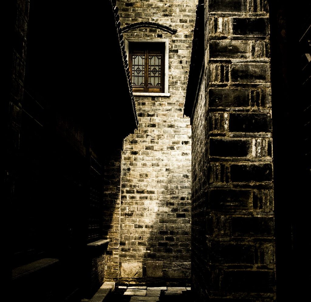 一缕淡淡的日光