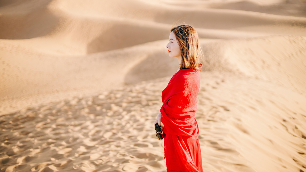 腾格里沙漠旅拍