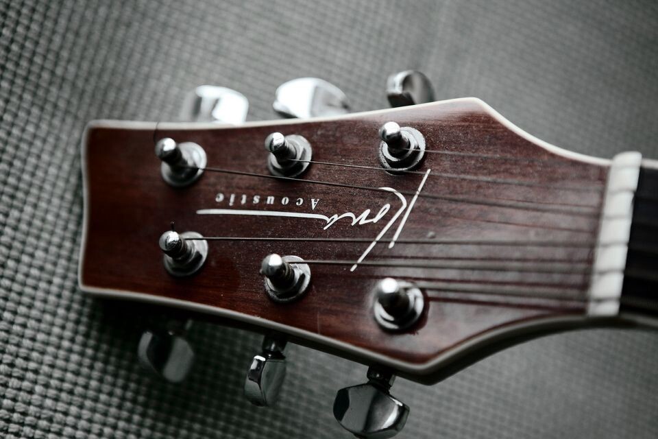 Guitar<br />
