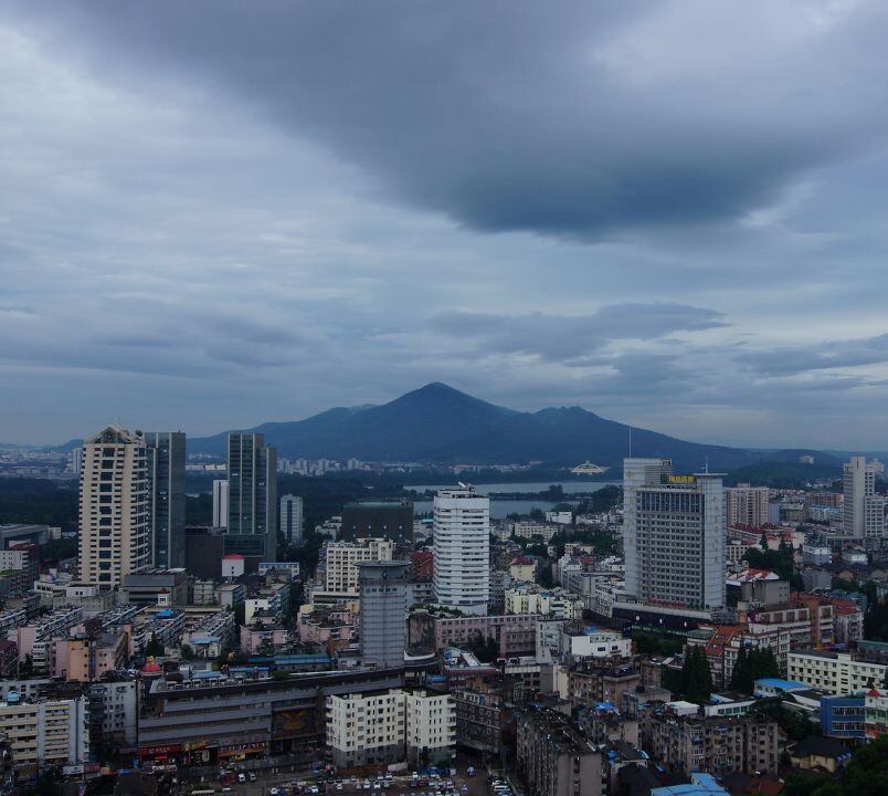 雨后<br />
