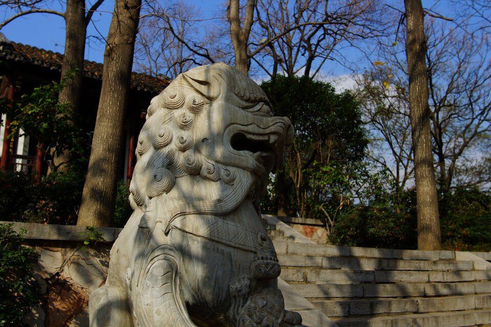威严<br />
