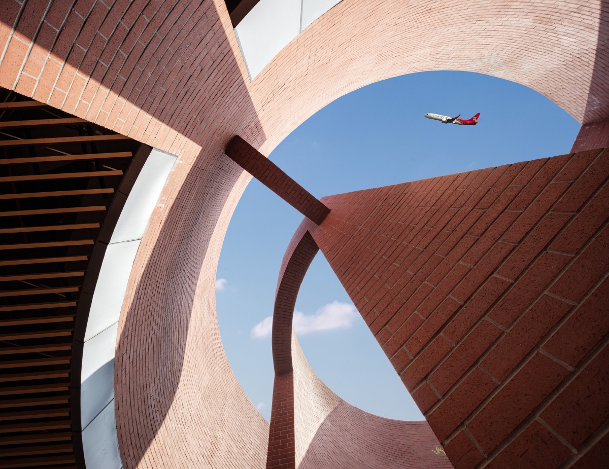 红砖建筑,空间构成