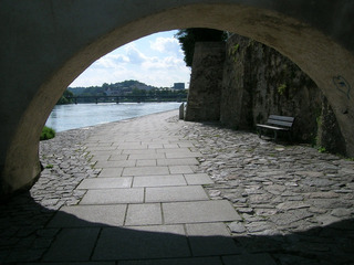 200884193257062409