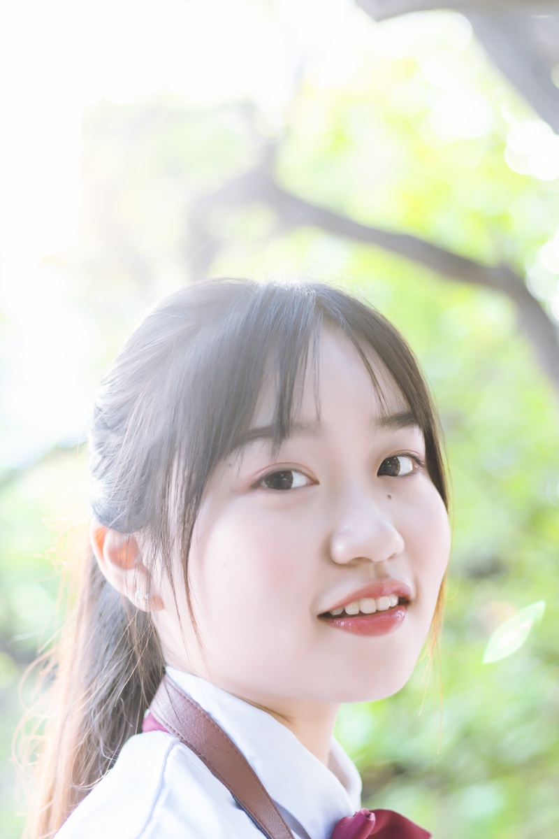 小姐姐笑起来的时候超级好看啦!