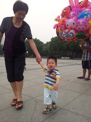 120612第426天，雄纠纠气昂昂.jpg