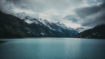137586
