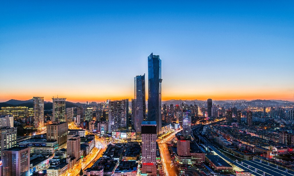 就是個普通的沒有雲的黃昏