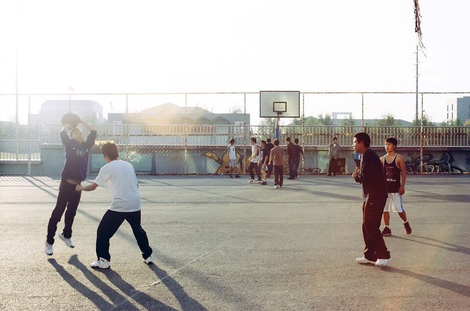 篮球场<br />
Phoenix DC888+50/1.8 Fujicolor Superia 100 NORITSU KOKI QSS-32-33