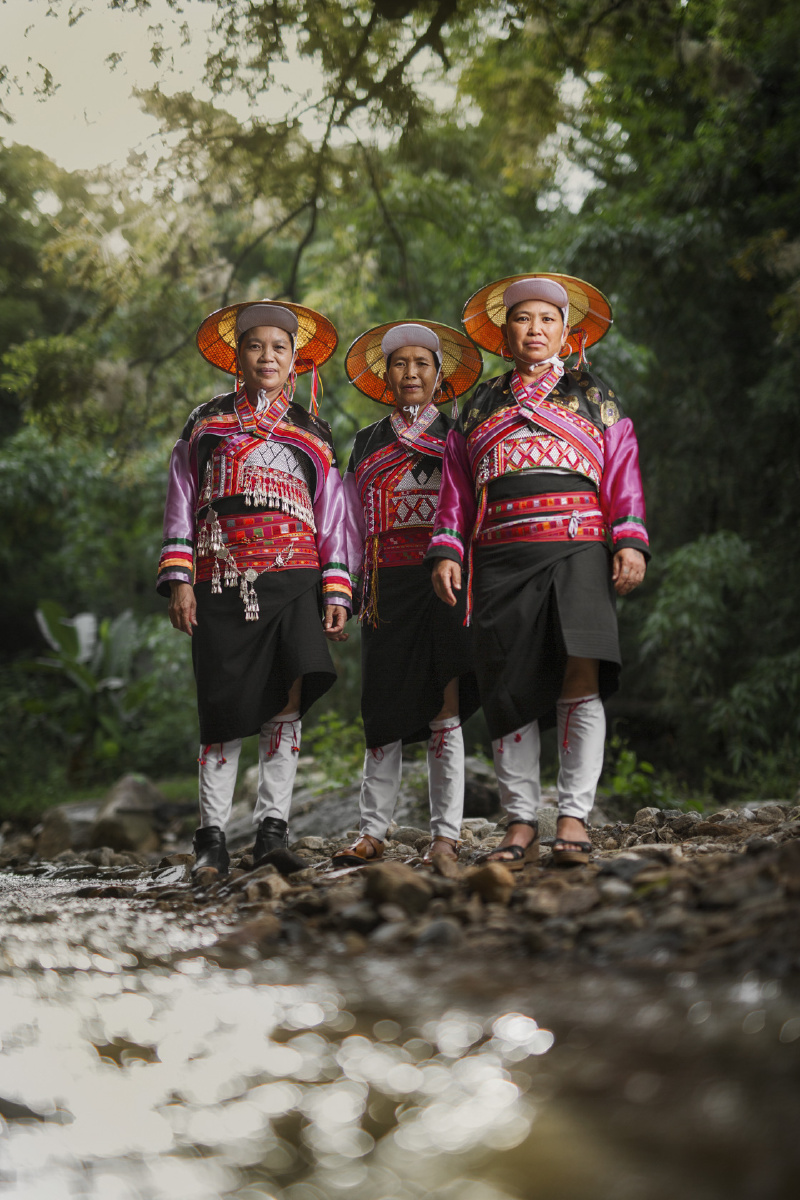 傣雅,意为在历史上民族大迁徙中被遗留下来的傣家人.