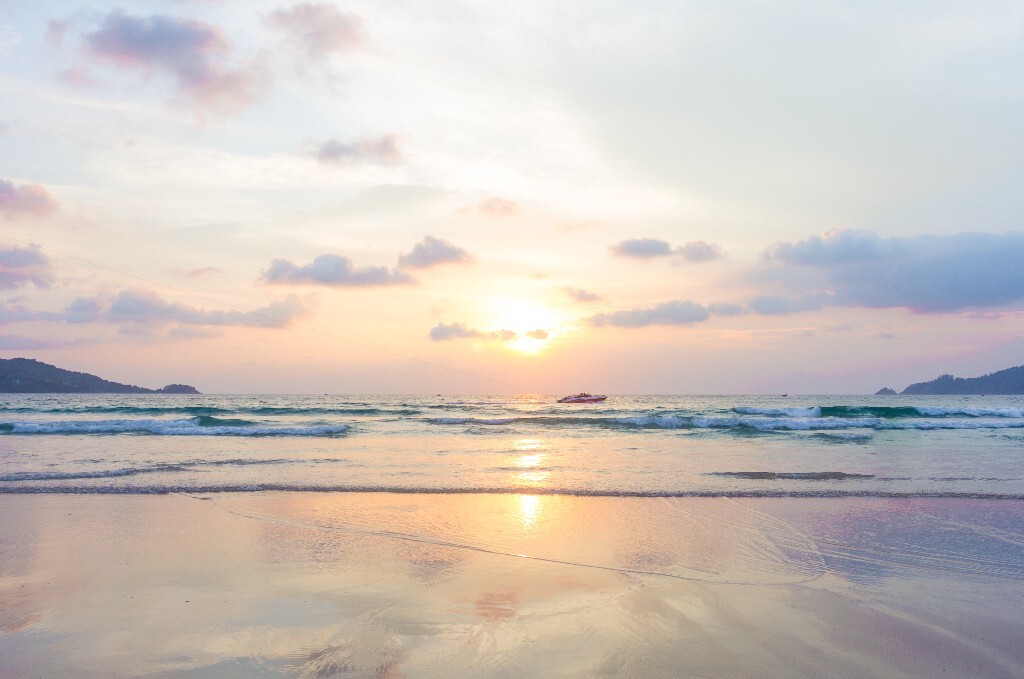 芭东海滩落日