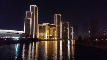 170108