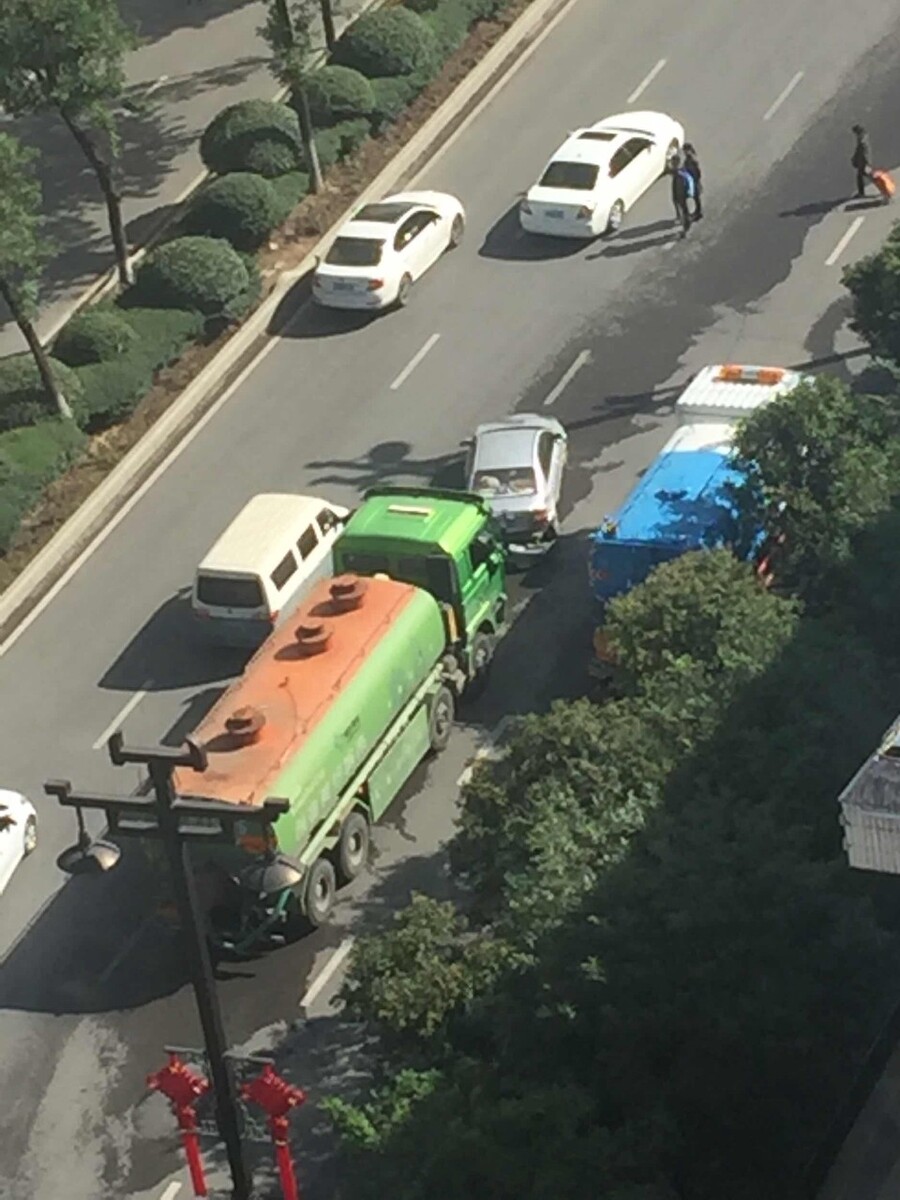 驾校打人怎么办