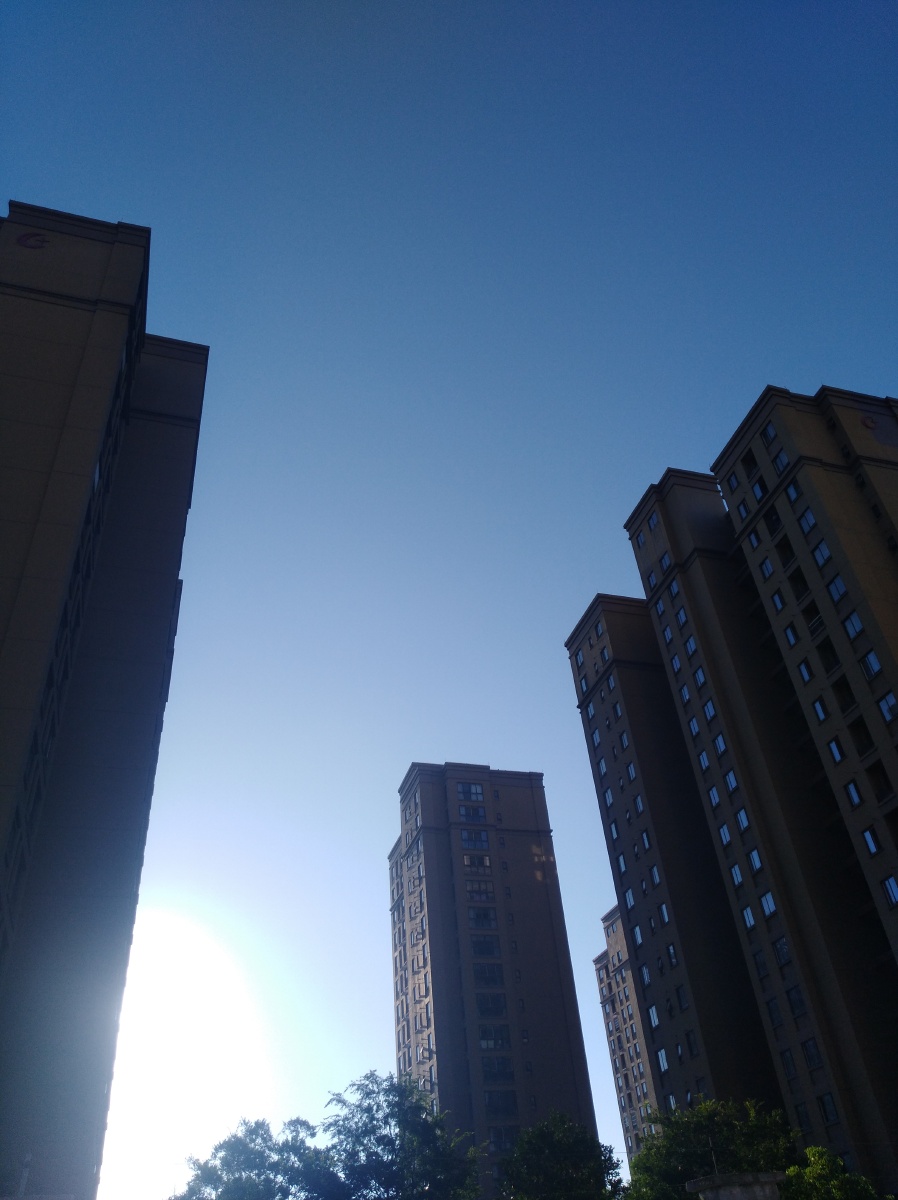 晴朗无云的南京天气