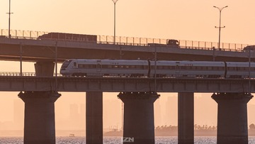 395728
