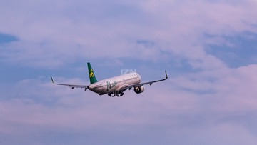 285425