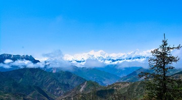 雪山远景2