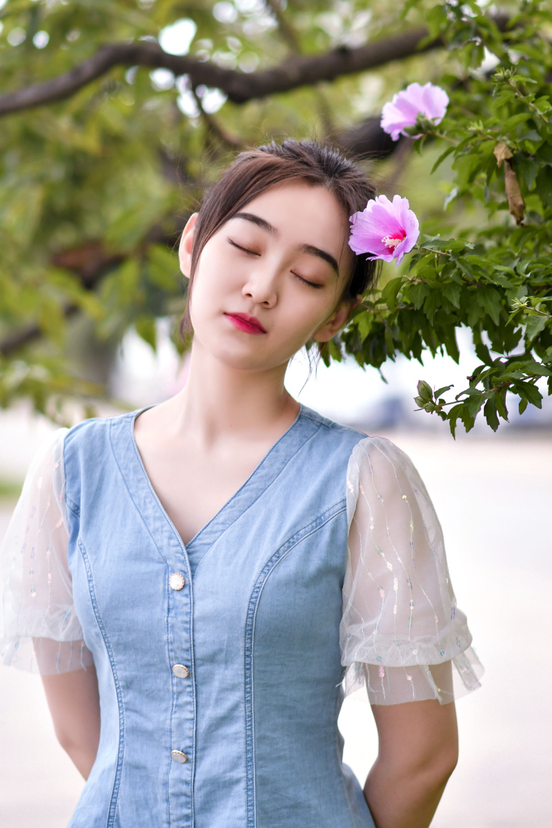 清凉夏日清纯少女