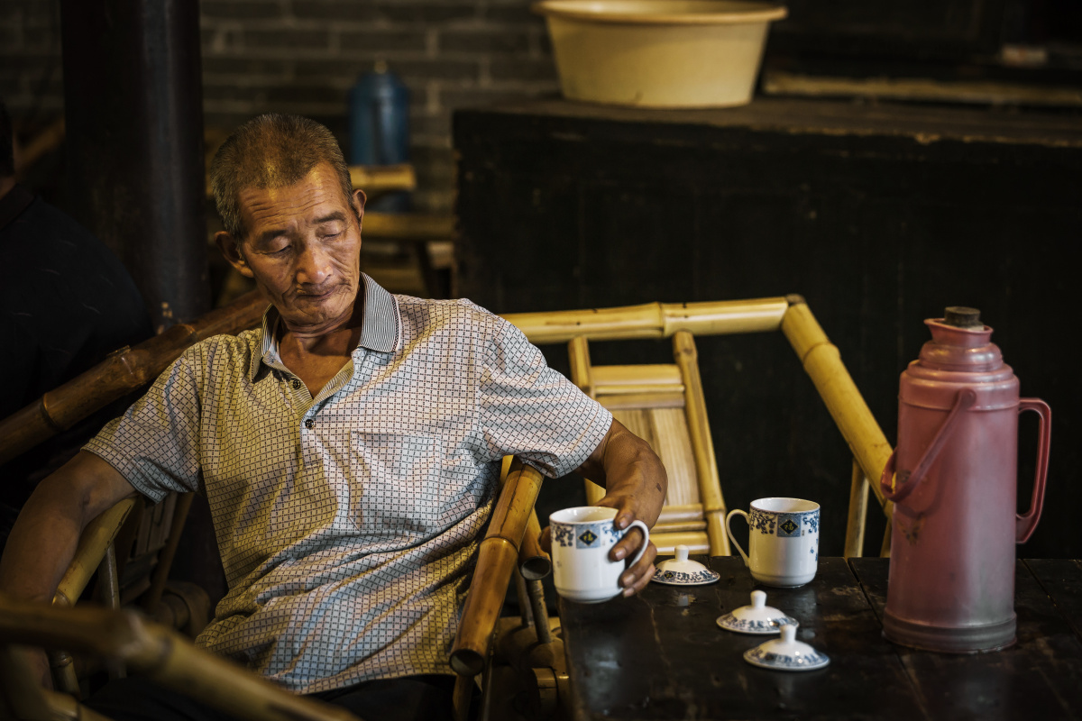 最地道的喝茶生活彭镇百年老茶馆也叫观音阁老茶馆有着百年历史是地