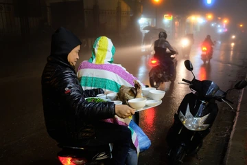 雨夜送餐
