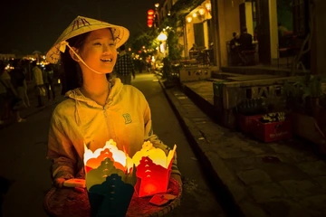 卖河灯的女孩