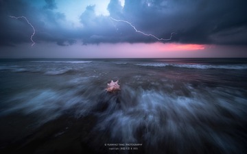 风雨前的海滩