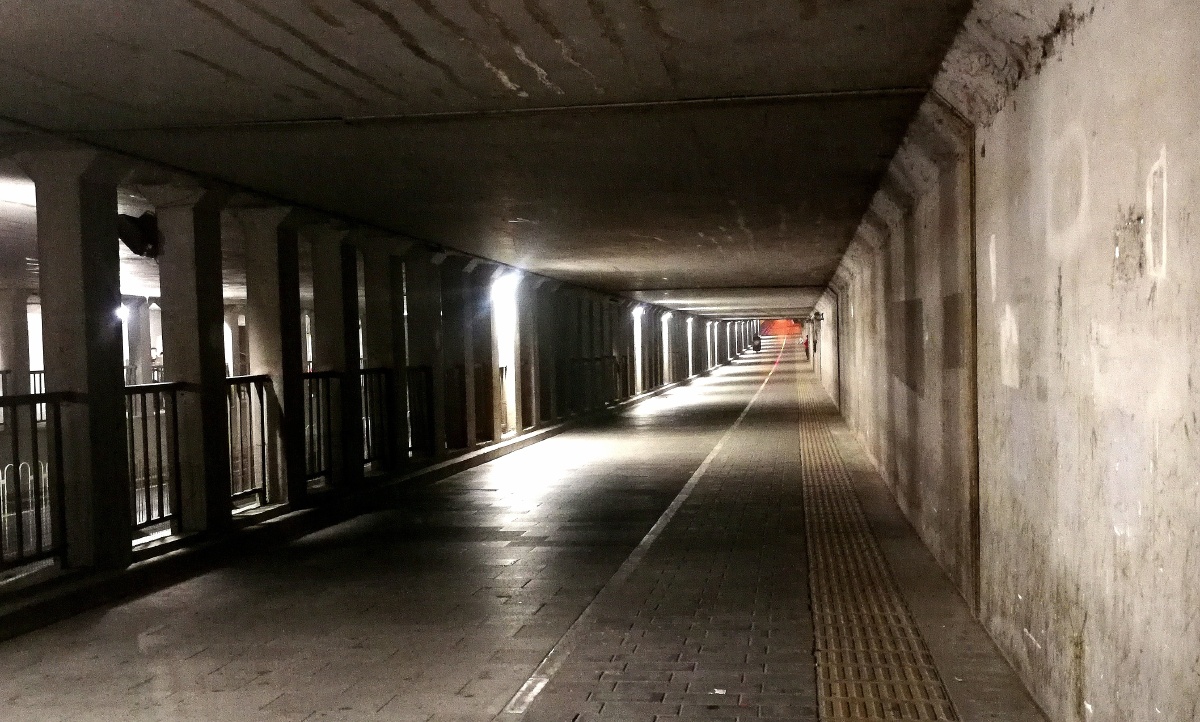 北京永定门桥下的过街通道