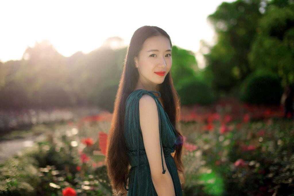 和平公园的小提琴~莎莎