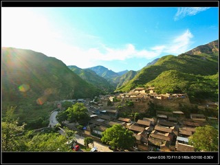 午后的爨地下村