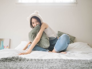 946327